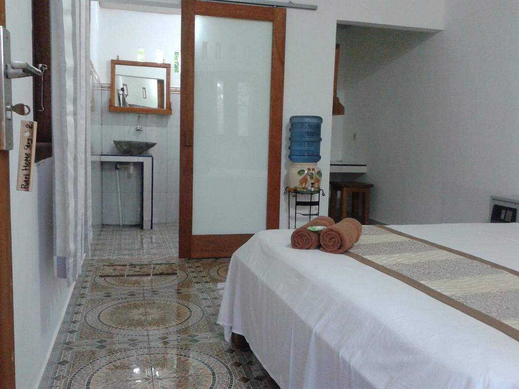 Putri Homestay ギリ島 部屋 写真