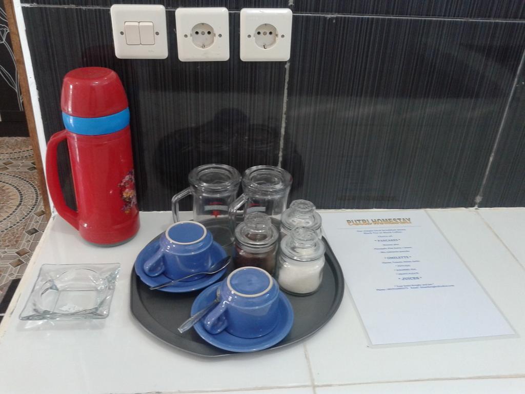 Putri Homestay ギリ島 部屋 写真